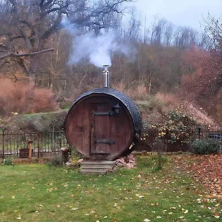 Wohnen Auf Dem Rittergut Friedeburg - Mit Direkter Naehe Zur Saale *